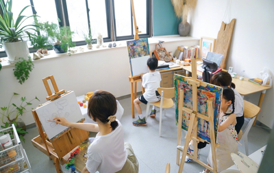 孙俪带等等小花画室作画,公开多张个人画作,画技水平堪比专业